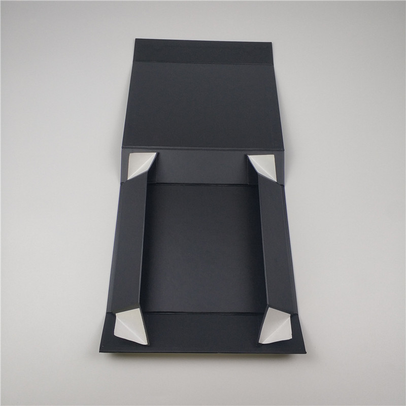 Foldable magneticam cardboard boxes